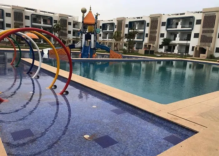 Appartement Moderne Vue Piscine