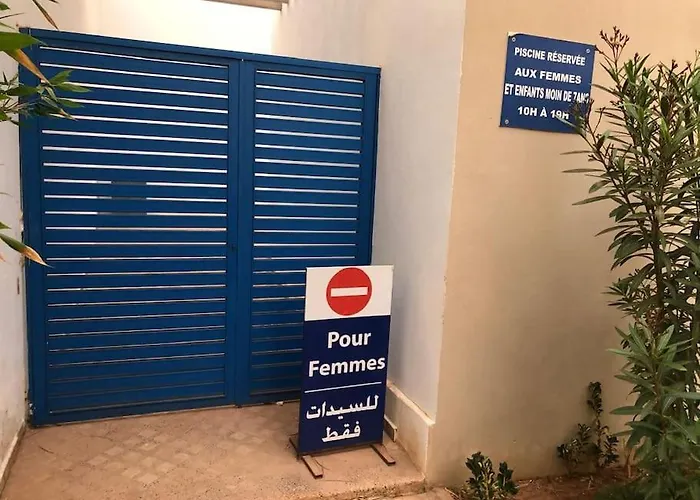 Appartement Moderne Vue Piscine