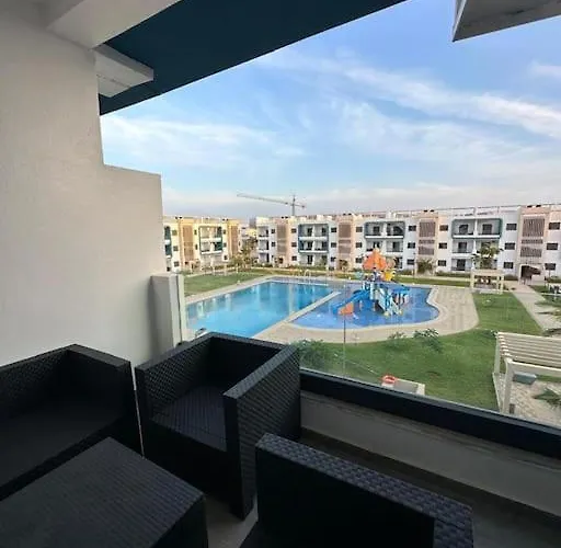 Appartement Moderne Vue Piscine