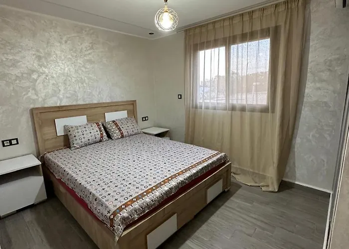 Appartement Moderne Vue Piscine