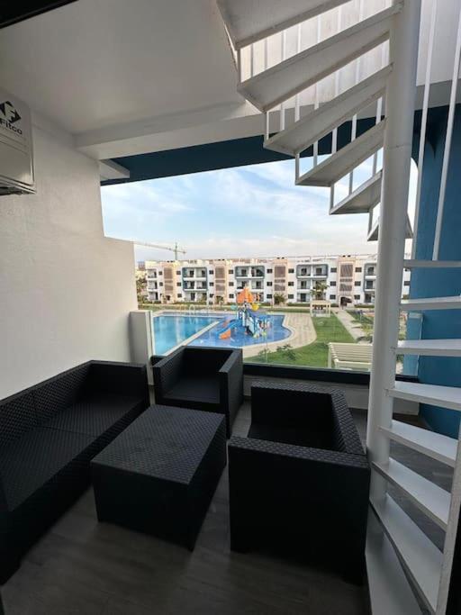 Appartement Moderne Vue Piscine